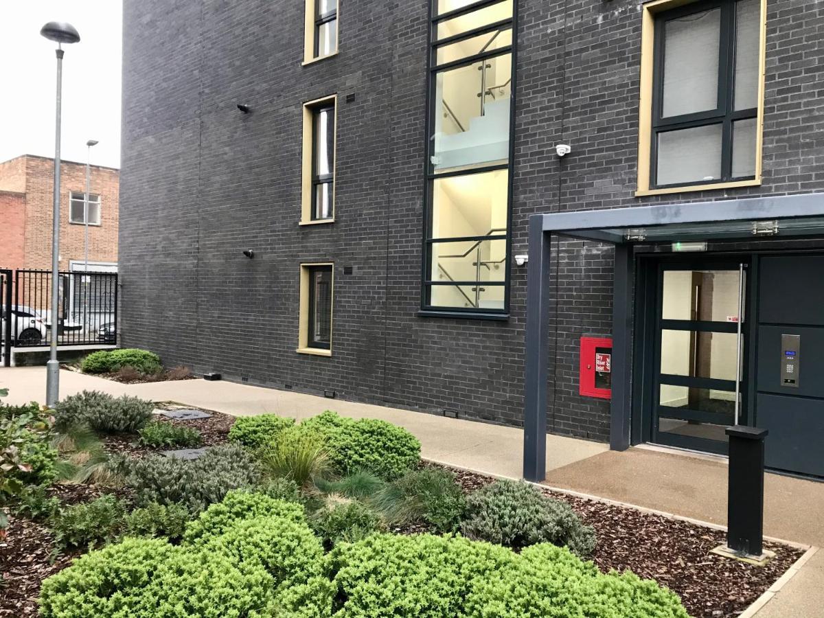 Modern Apartment Near Bullring Birmingham Exterior photo